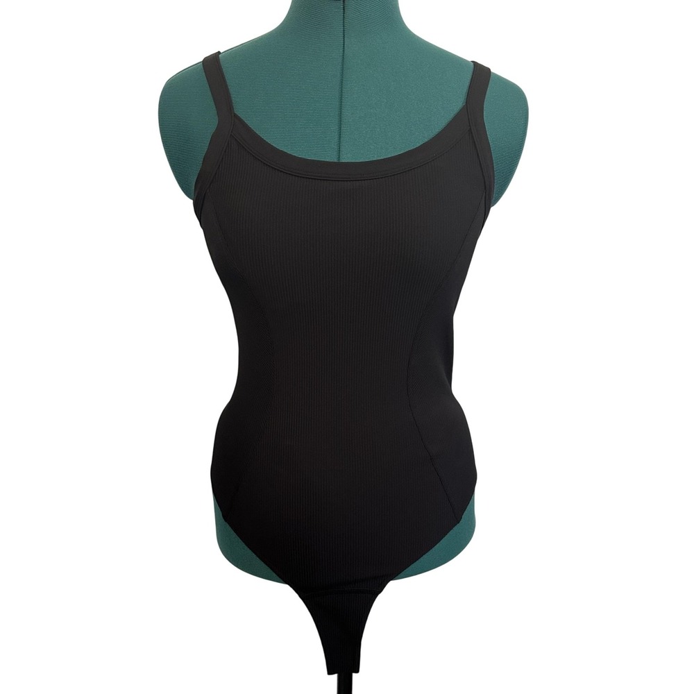 Lululemon‎ Sleeveless Bodysuit Womens 8 Black Ribbed Snap Gusset Built In Bra